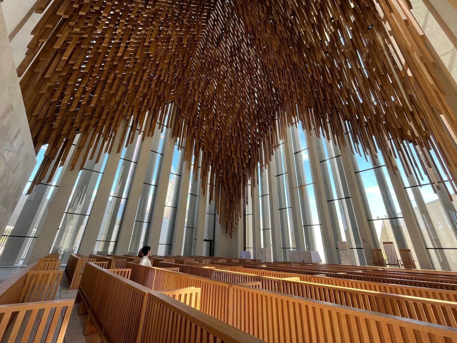 Деревянный свод в зале церкви Святого Франциска